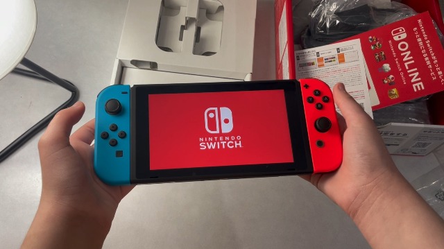 TrendyBox様確認用 Watch Unboxing Nintendo Switch -Neon Blue & Red JoyCon on Amazon Live